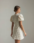 Vestido corto con textura Fleur