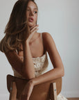 Vestido de tirantes con detalle de encaje