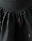 Conjunto gris marengo con mariposas bordadas