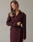 Vestido midi cruzado burdeos estilo blazer
