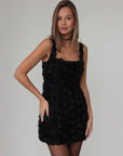 Elegantes schwarzes Minikleid mit Rosenstruktur