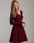 Abito in maglia svasato bordeaux con bottoni