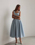 Plissiertes Midikleid in Babyblau mit Gürtel
