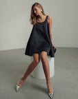 Vestido trapecio de satén Midnight Shine