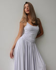 Robe longue fluide lilas à taille smockée