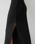 Vestido midi halter negro con abertura
