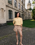 Short à pinces couleur latte