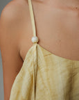 Goldenes Sommerkleid