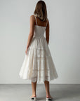 Elegantes Spitzen-Midikleid mit Spaghettiträgern