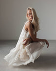 Vestido corto transparente en capas