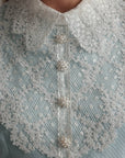 Robe vintage bleu pastel à col en dentelle
