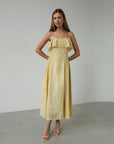 Goldenes Sommerkleid