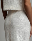 Completo elegante in pizzo bianco