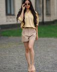 Short à pinces couleur latte