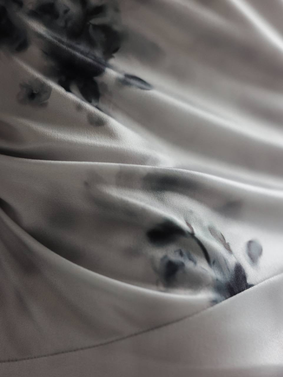 Abito sottoveste in raso a fiori