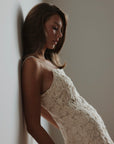 Vestido de tirantes con detalle de encaje