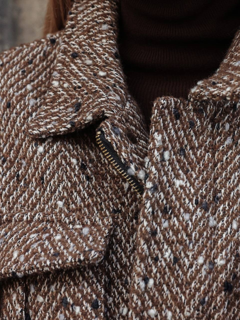 Minigonna in tweed con pizzo