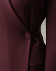 Vestido midi cruzado burdeos estilo blazer