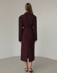 Vestido midi cruzado burdeos estilo blazer