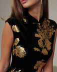 Vestido con estampado floral dorado