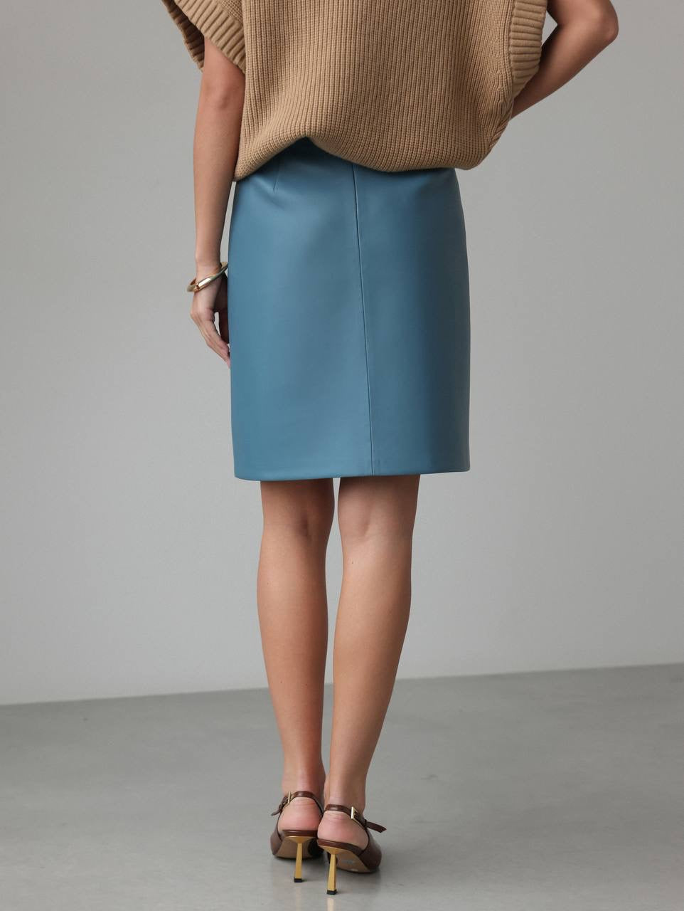 Jupe en simili-cuir bleu canard