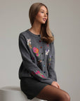 Cardigan gris brodé de fleurs