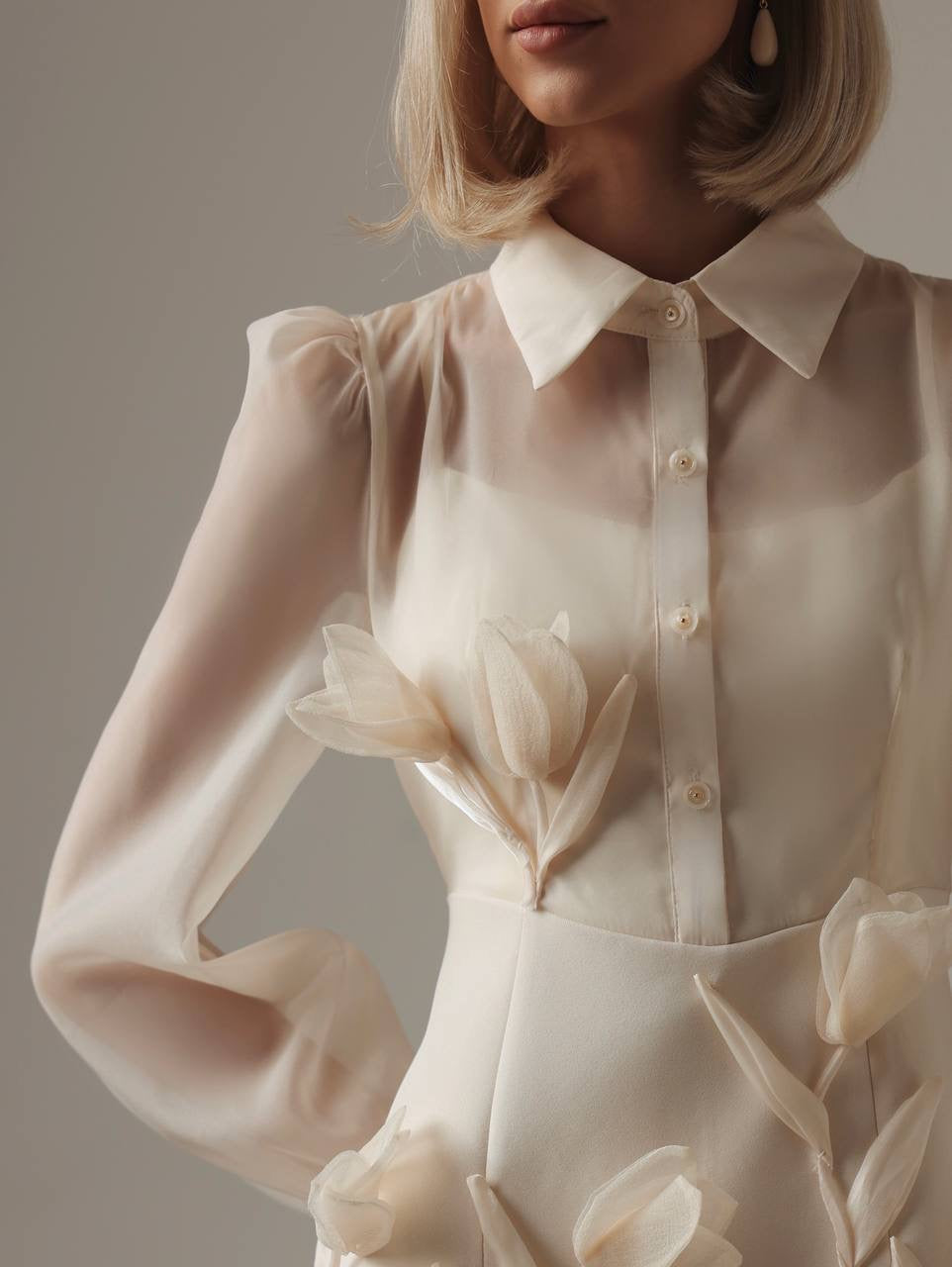 Transparentes Kleid Floral Elegance
