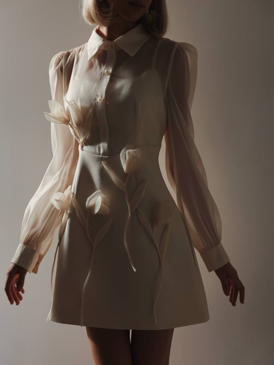 Transparentes Kleid Floral Elegance