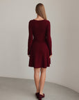Abito in maglia svasato bordeaux con bottoni