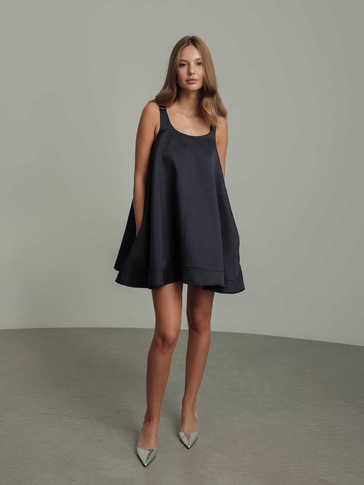 Vestido trapecio de satén Midnight Shine