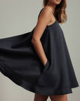 Vestido trapecio de satén Midnight Shine