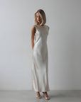 Robe nuisette en satin champagne