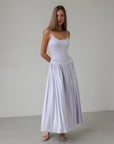 Robe longue fluide lilas à taille smockée