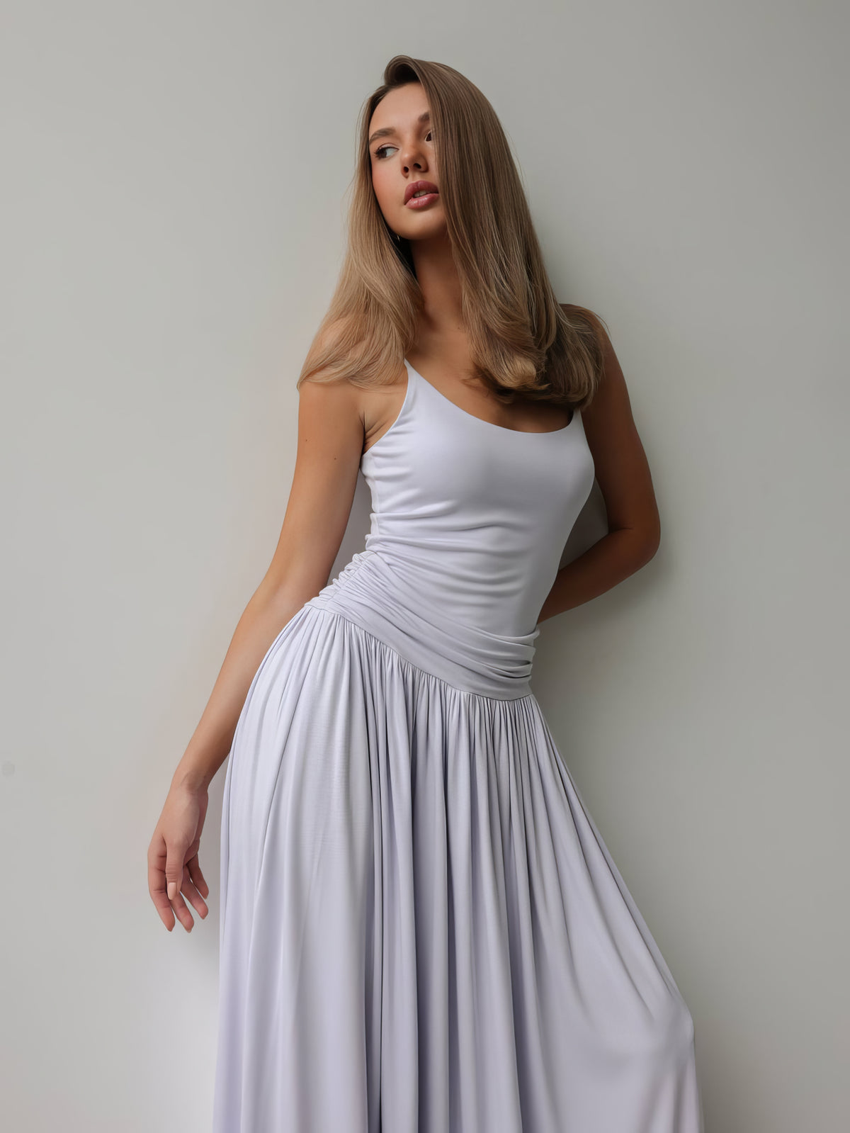 Robe longue fluide lilas à taille smockée