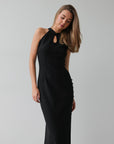 Vestido midi halter negro con abertura