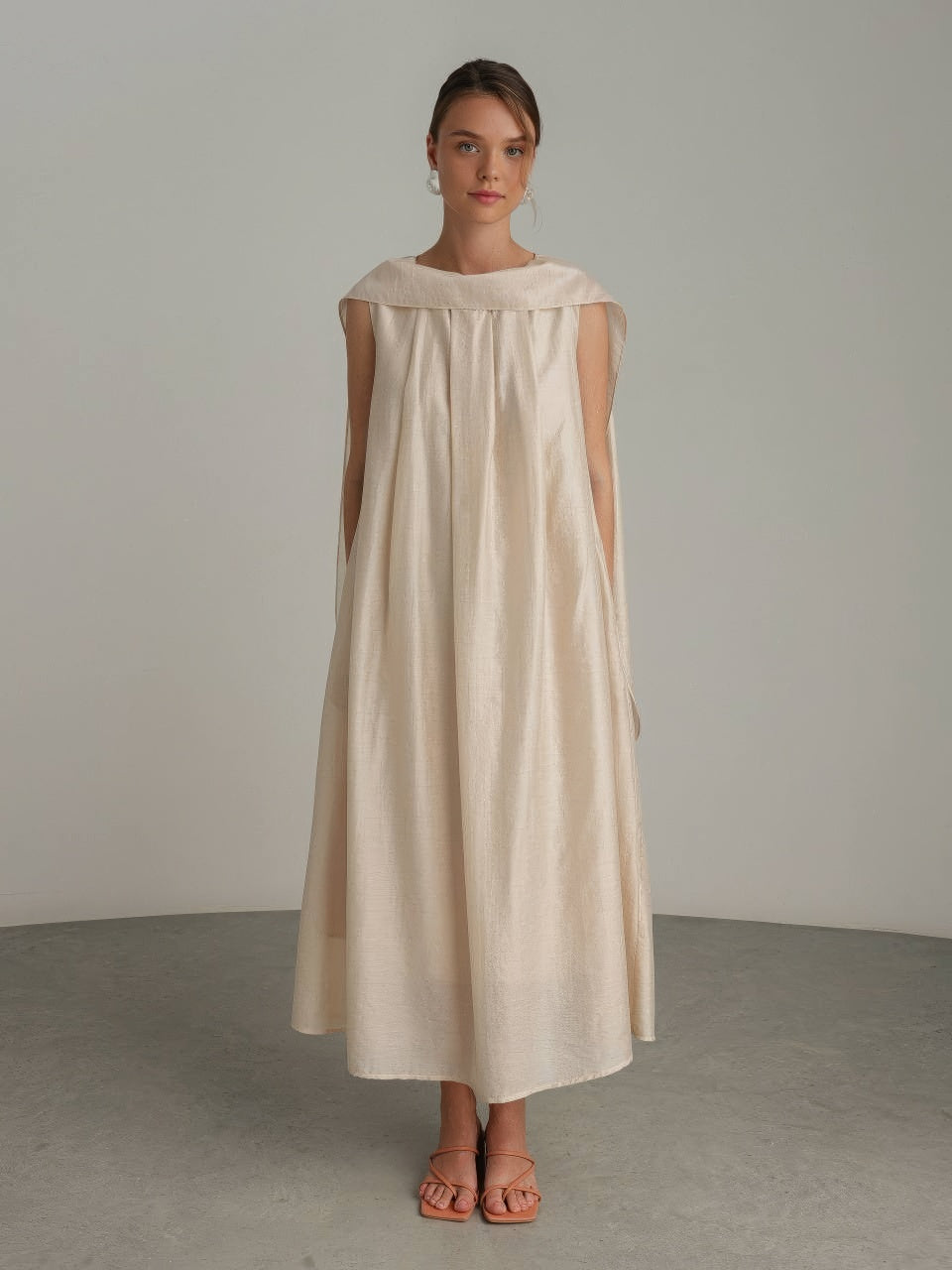 Drapiertes Midikleid Sculpture
