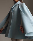Manteau cape à col lavallière