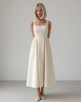 Abito in pizzo crema con scollo quadrato Claire