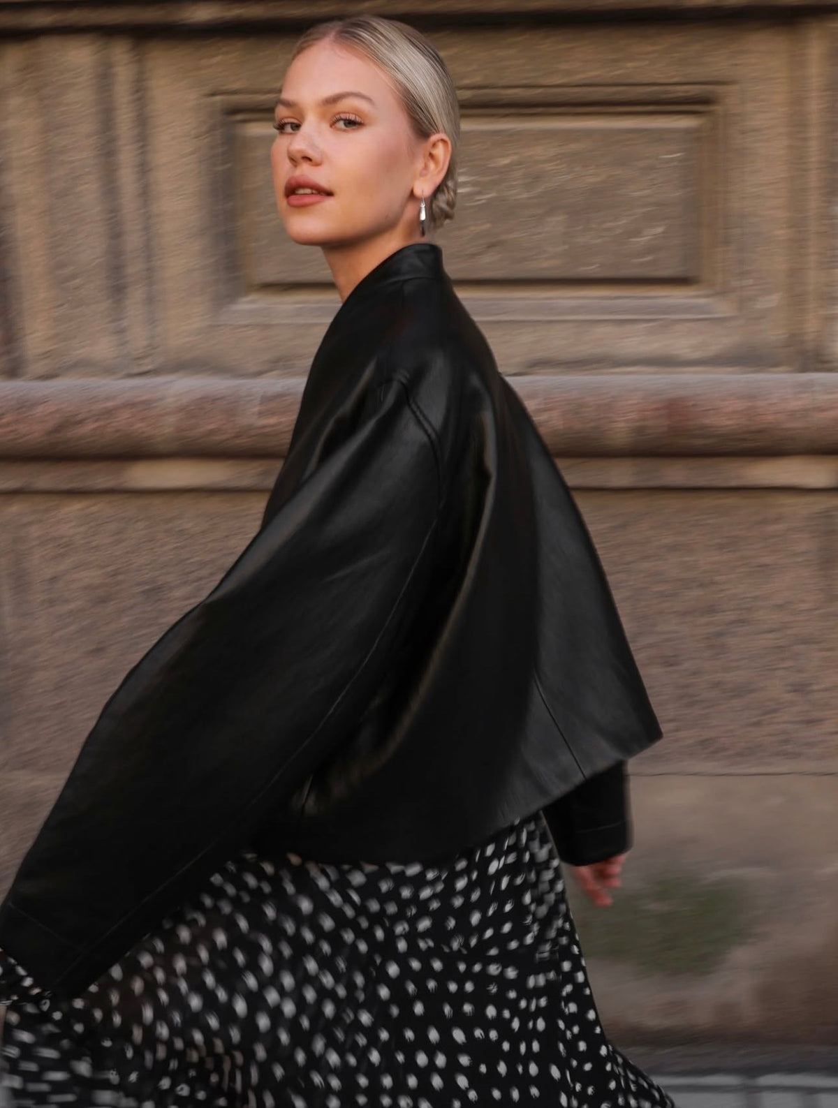 Veste en cuir drapée Minuit