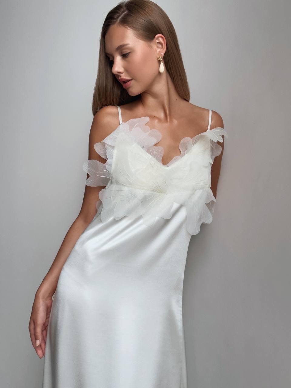 Elegant Chic White Midi Dress - Maelle Paris