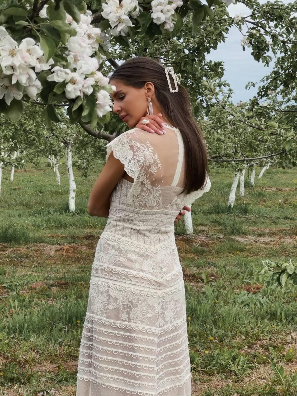 Elegant Lace Midi Dress - Maelle Paris