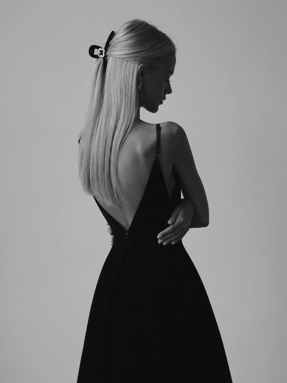 Elegant Black Evening Gown - Maelle Paris