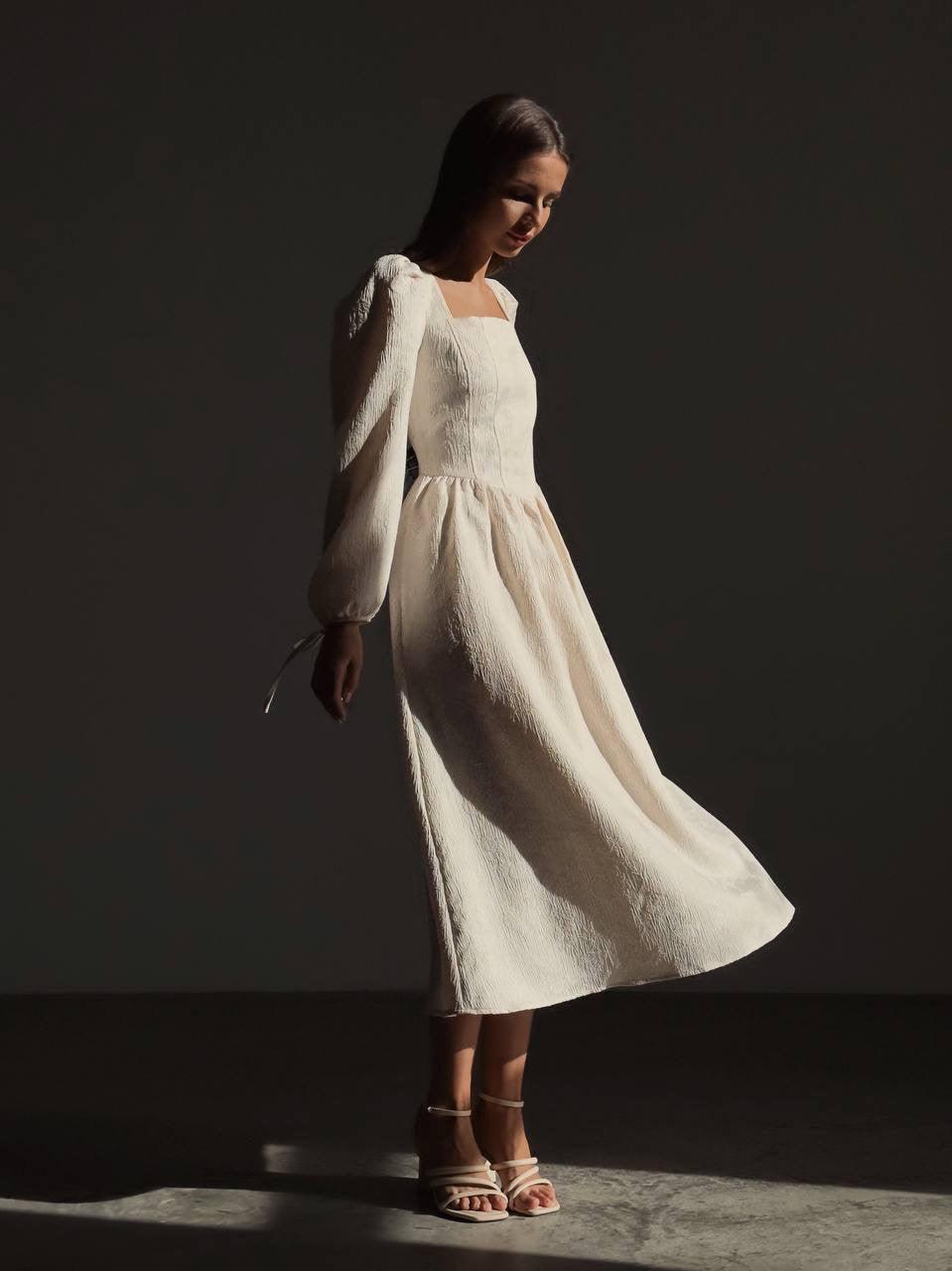 Elegant Square Neck Midi Dress - Maelle Paris