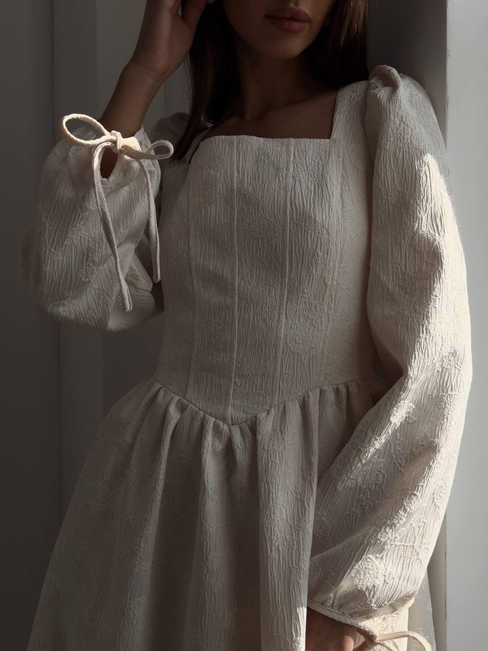 Elegant Square Neck Midi Dress - Maelle Paris