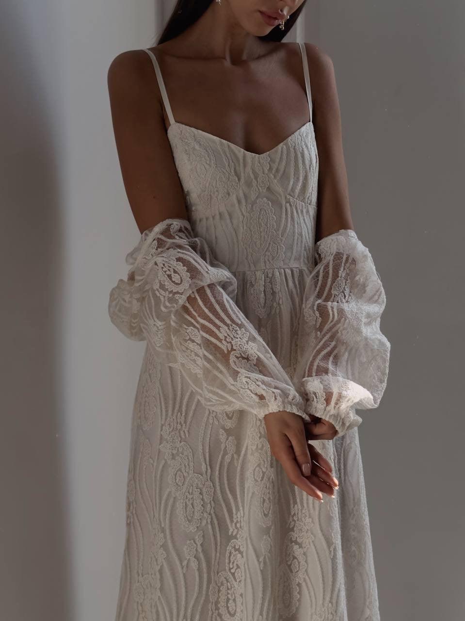 Elegant Stylish Lace Midi Dress - Maelle Paris