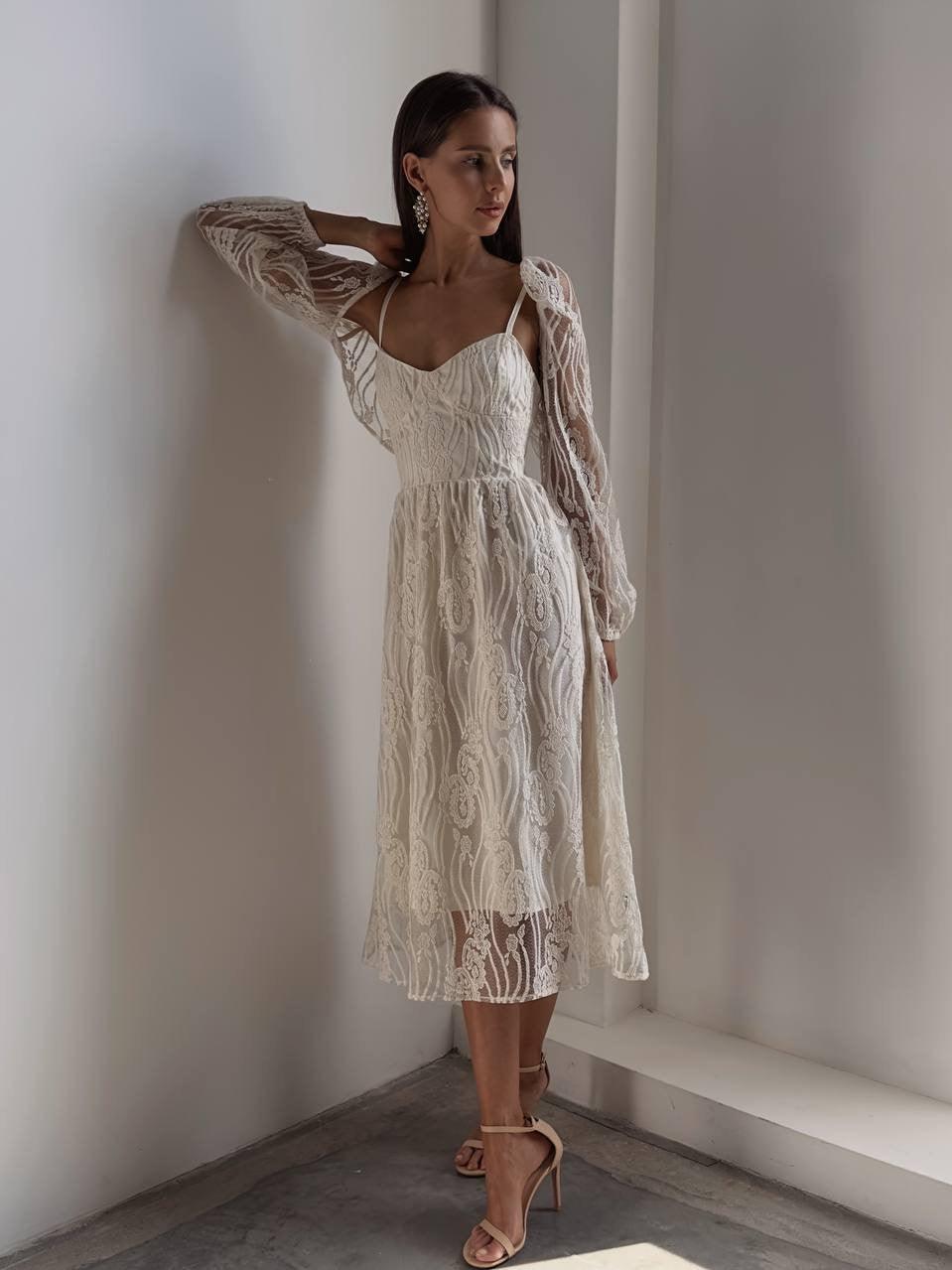 Elegant Stylish Lace Midi Dress - Maelle Paris