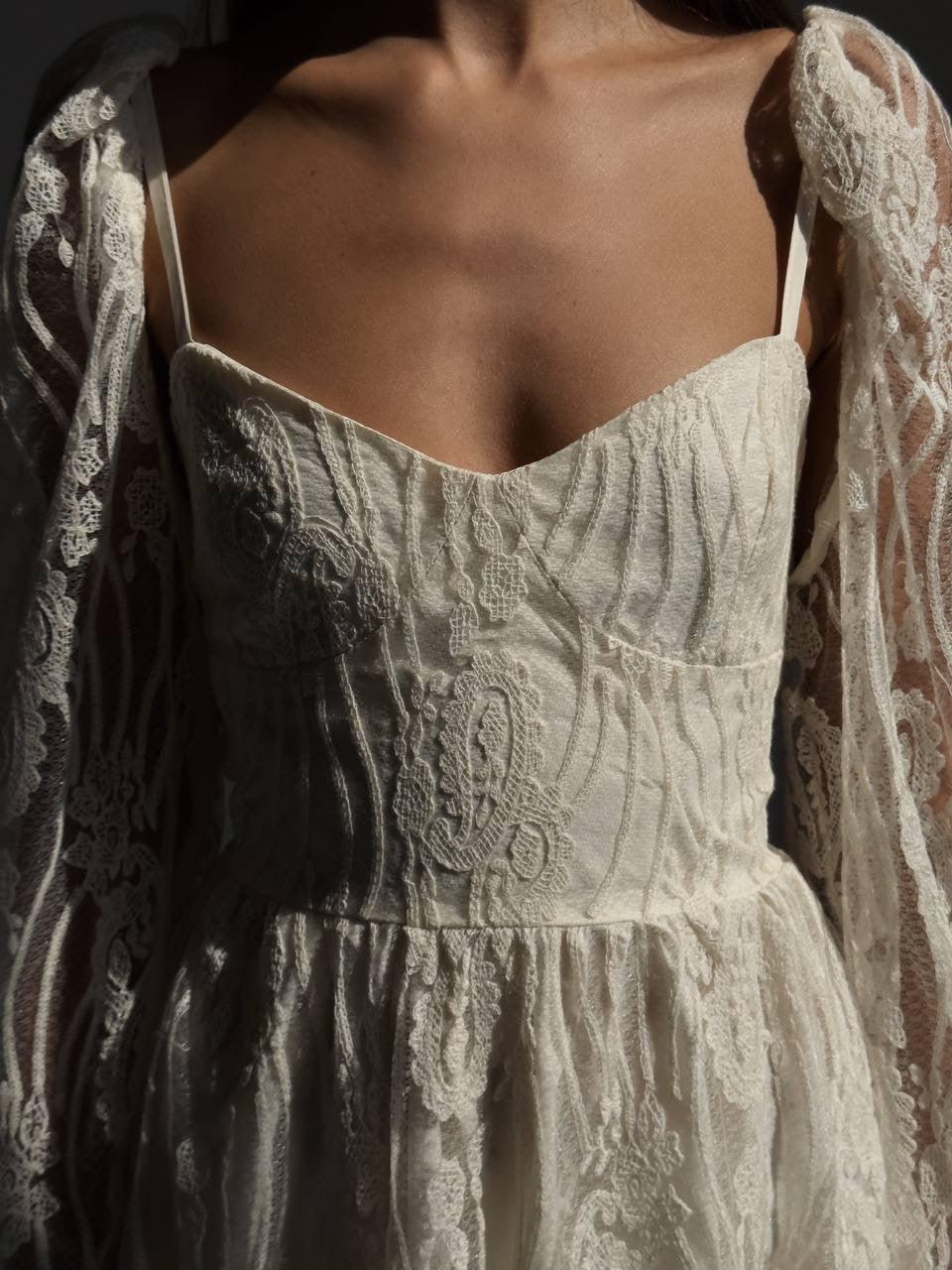 Elegant Stylish Lace Midi Dress - Maelle Paris