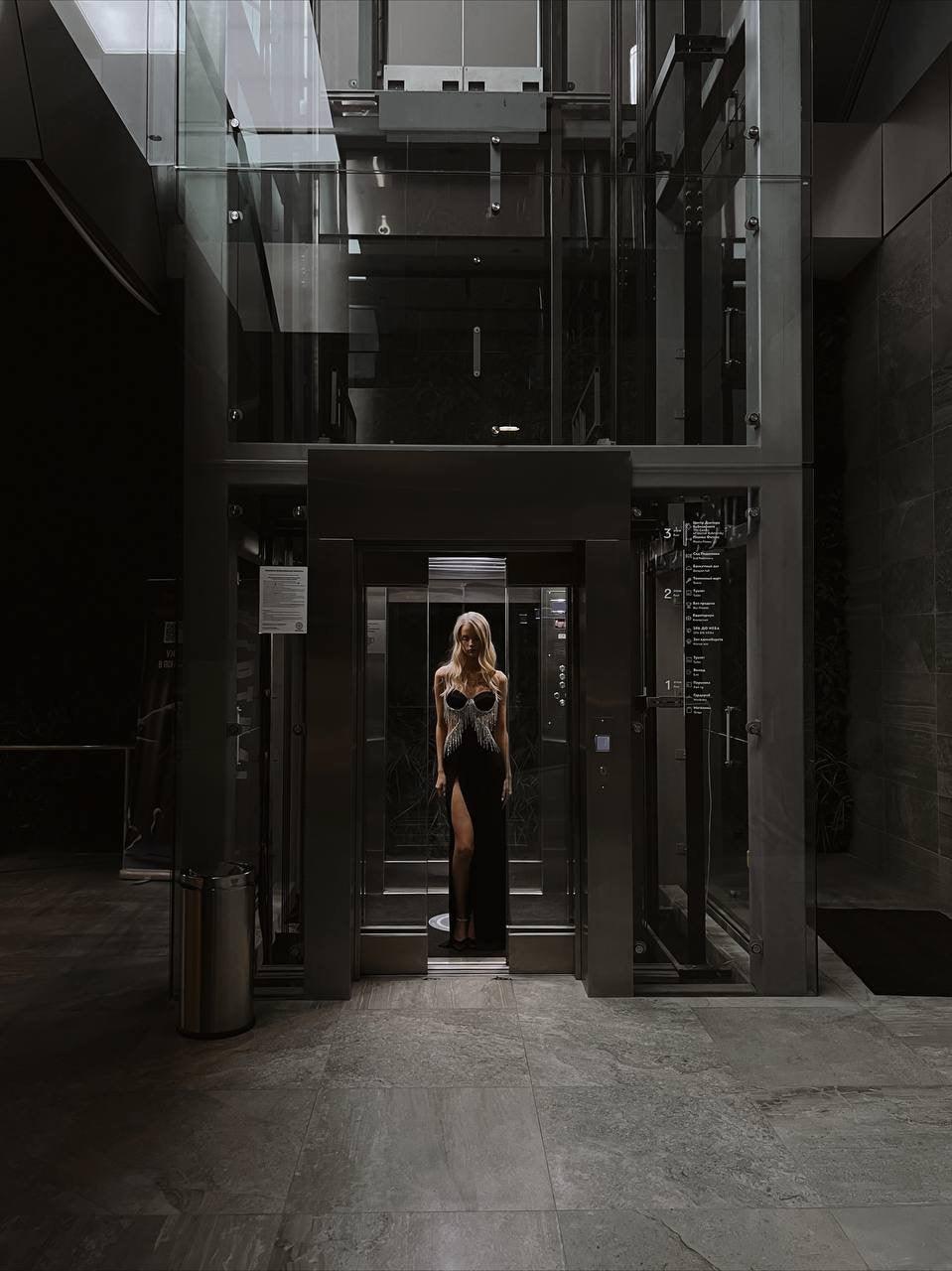 Stunning Black Evening Dress - Maelle Paris