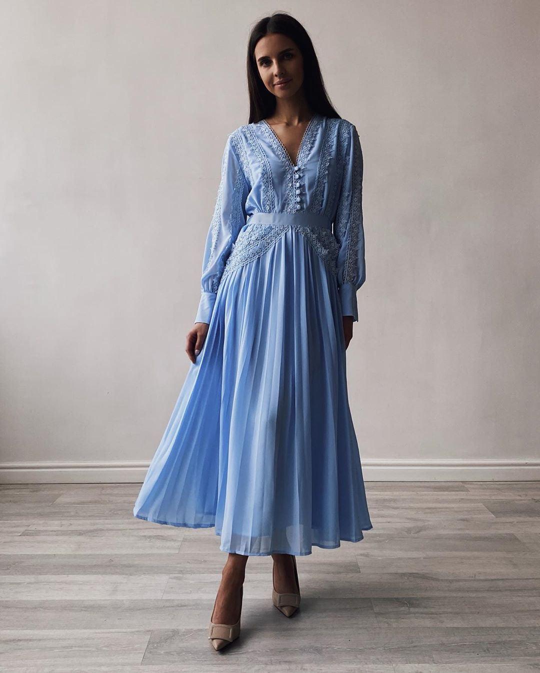 Elegant Blue Lace-Detailed Dress - Maelle Paris