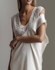 Elegantes weißes Maxikleid